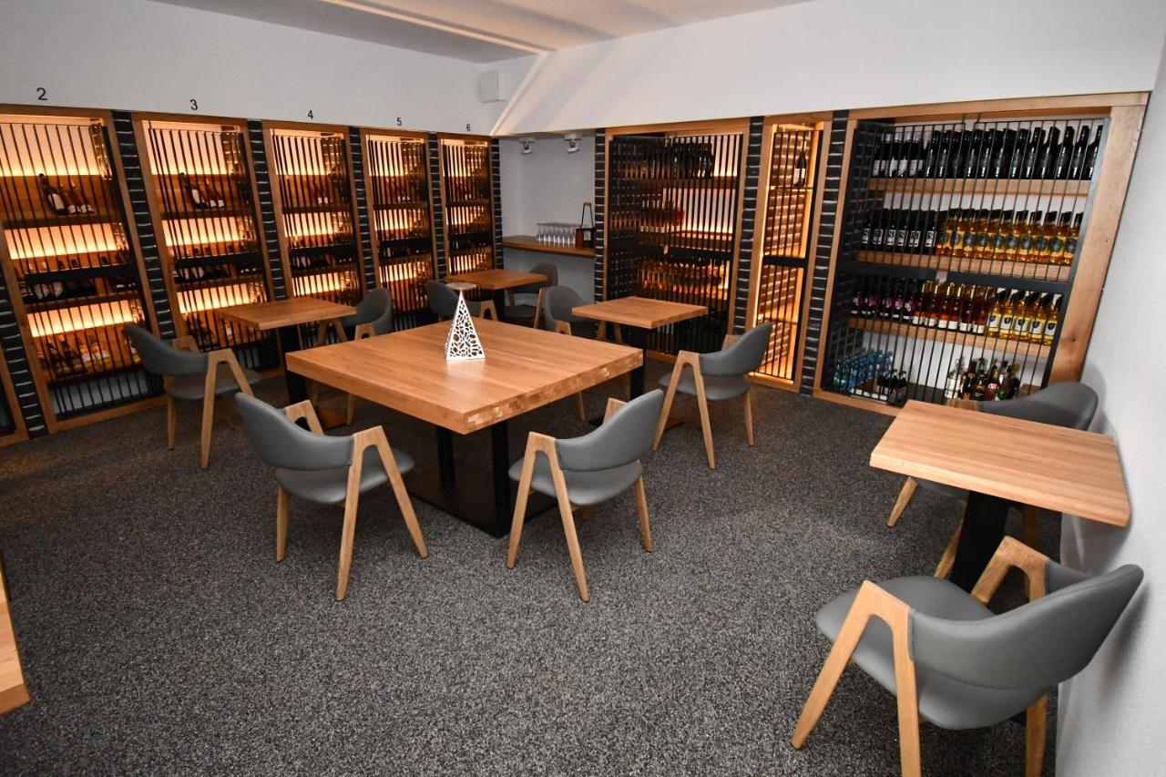 Apartmany Ladná Buitenkant foto
